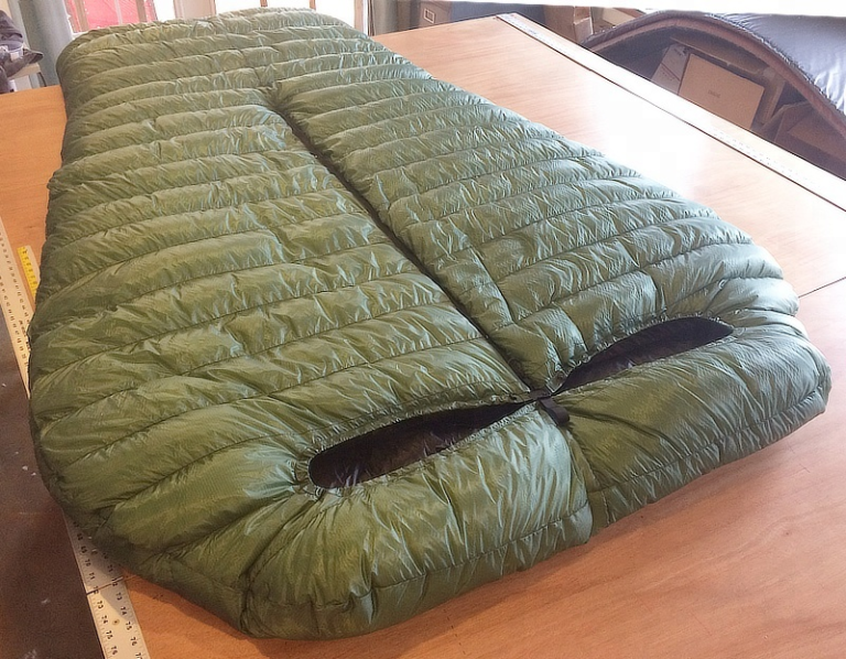 western mountaineering sleeping bag canada